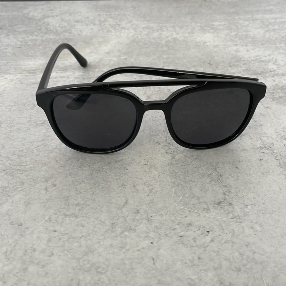 Black sunglasses